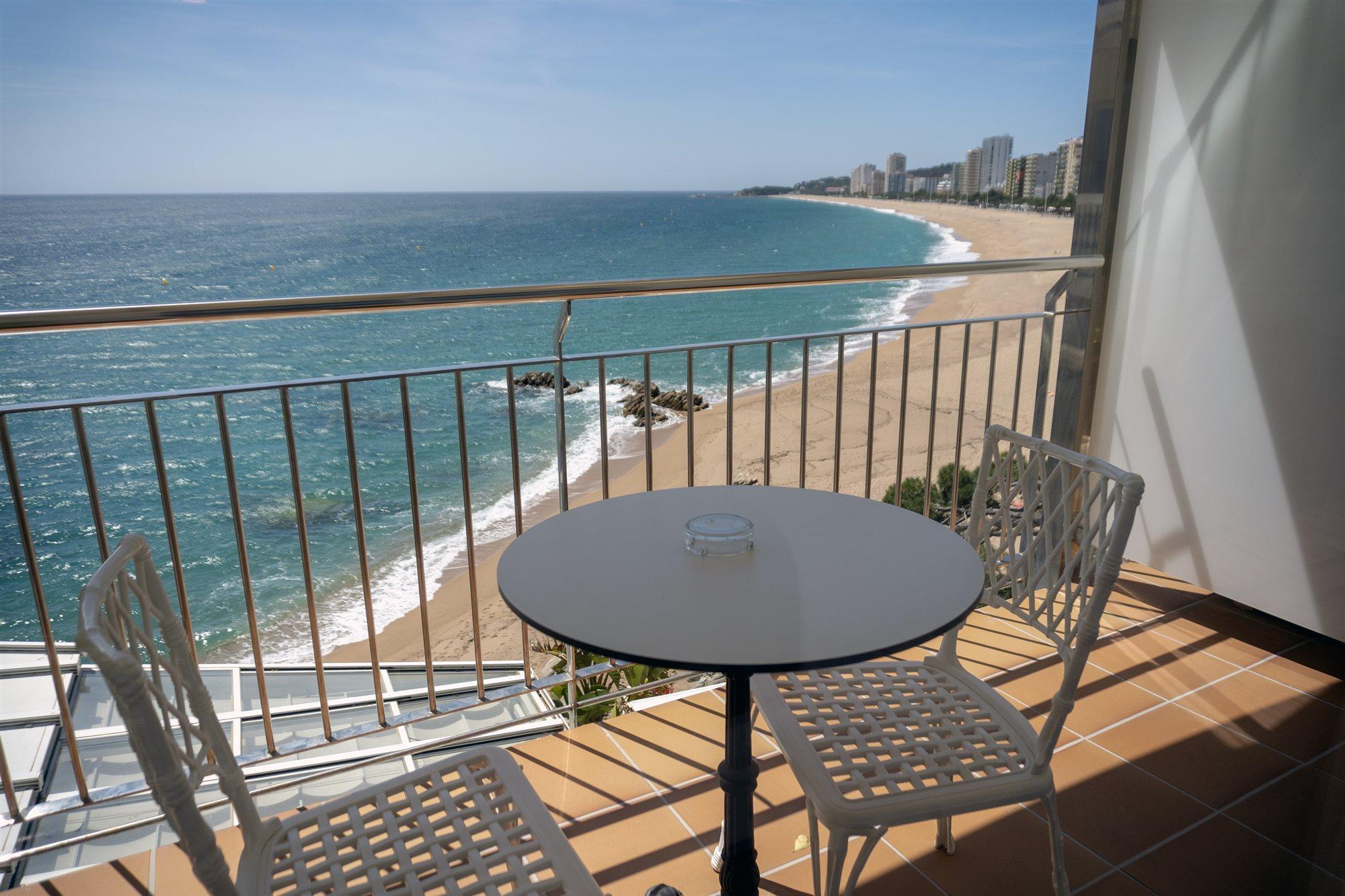 Hotel Costa Brava Guadalajara Kültér fotó